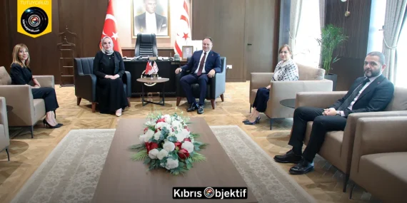 Öztürkler: Kimse kara parçamızdan, mavi vatandan ya da gök vatandan taviz beklemesin