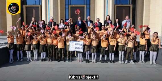 Güzelyurt Kurtuluş İlkokulu öğrencileri Meclis’te çocuk haklarına dikkat çekti