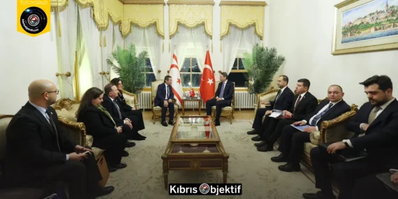 Dışişleri Bakanı Ertuğruloğlu, Türkiye Enerji ve Tabii Kaynaklar Bakanı Bayraktar ile görüştü