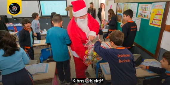 Gazimağusa Belediyesi 3 bin 855 çocuğa yeni yıl hediyesi verdi