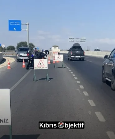 Lefkoşa Kuzey Çevre Yolu’nun bir bölümü altyapı çalışmaları nedeniyle trafiğe kapatıldı - Görsel Dizayn