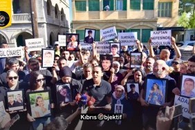 Filo Jet faciasında yakınlarını kaybeden aileler Girne Kaza Mahkemesi önünde adalet istedi - Görsel Dizayn