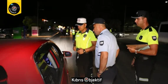 Ülke genelindeki trafik denetimlerinde bin 362 sürücüye yasal işlem uygulandı