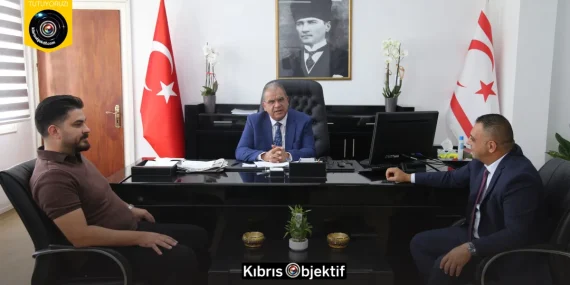 Bakan sucuoğlu, gazimağusa birleşik taksiciler birliği heyetini kabul etti