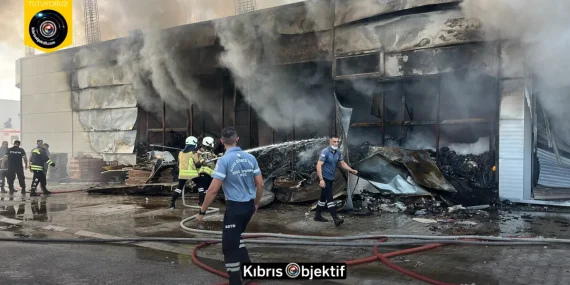 ALAYKÖY SANAYİ BÖLGESİ’NDE YANGIN600 METREKARELİK ALAN KÜLE DÖNDÜ